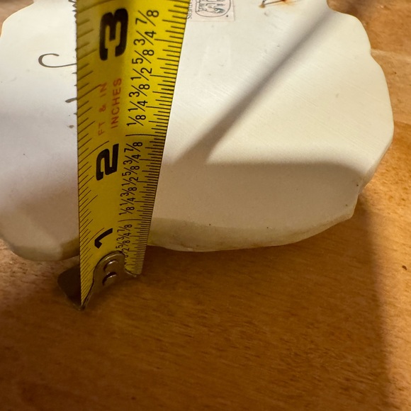 Henfeathers Cherub Garden wall hanging - Picture 2 of 8